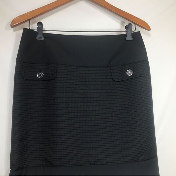 Chelsea & Theodore women's black Raven skirt Size 4 Pull on - Picture 3 of 6